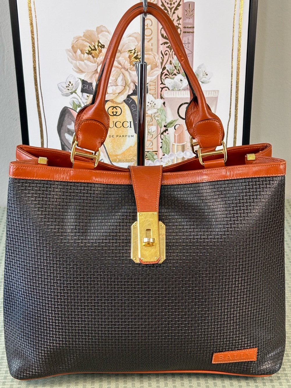 Bally Vintage “B” Embossed Leather Top Handle Bag 😍🔥